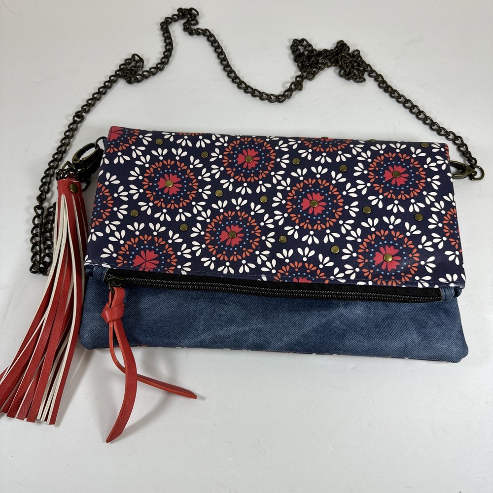 Unbranded Red Blue White Patterned Purse Bronze Chain Red Tassles Fold Over